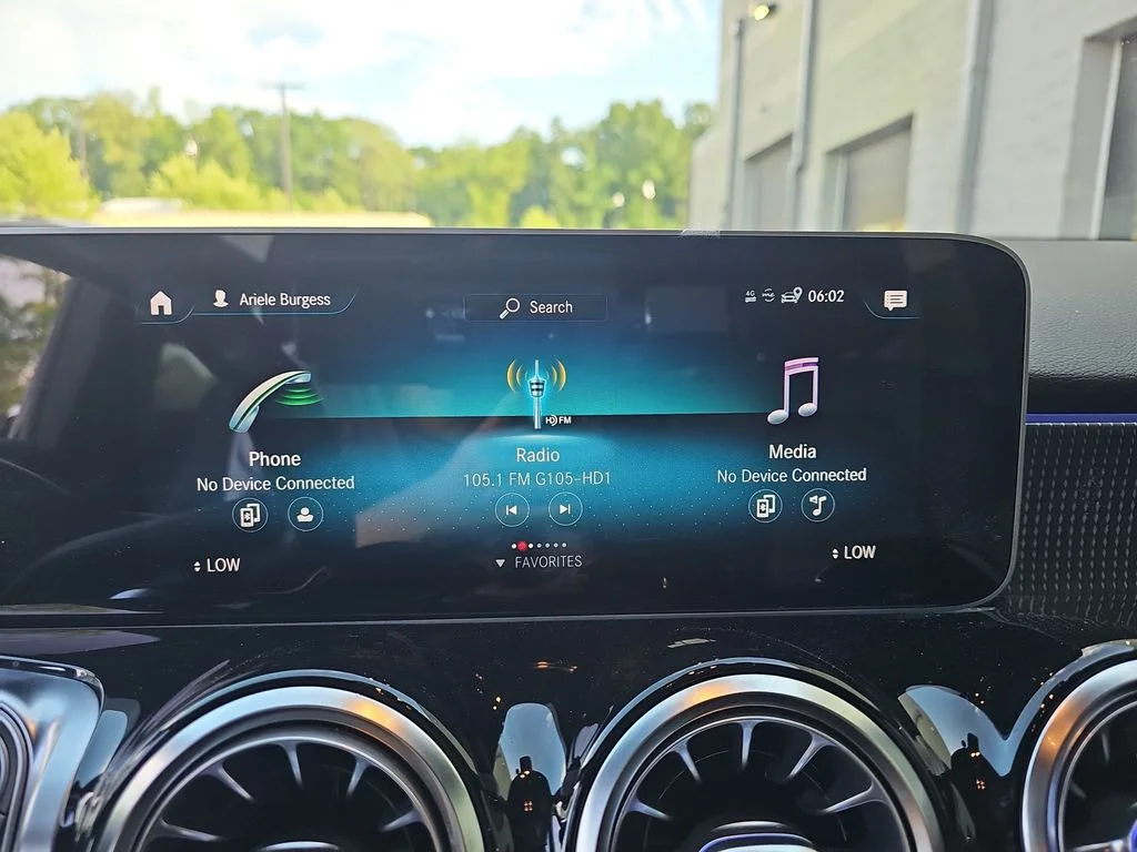 Used 2021  Mercedes-Benz GLB 250 image 20
