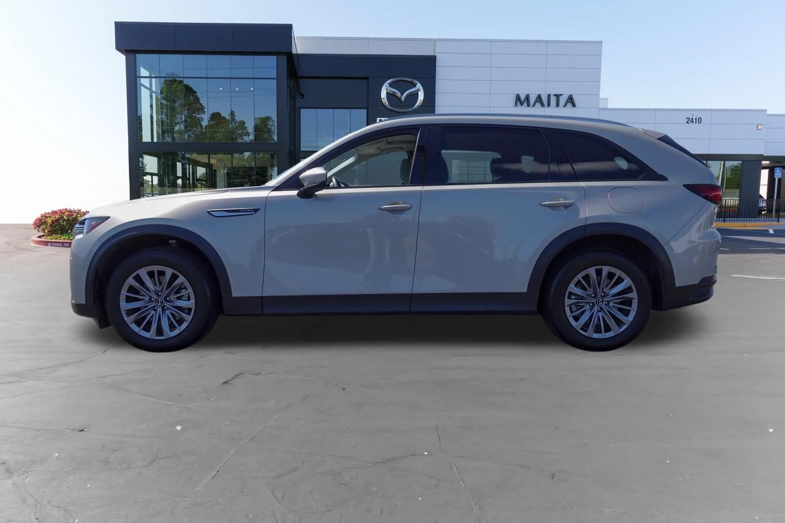 Certified Used 2024 Platinum Quartz Mazda Preferred image 8