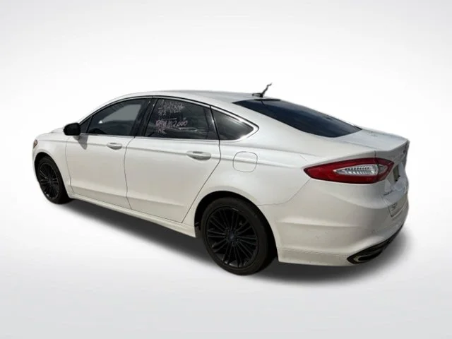 Used 2016 White Ford SE image 4