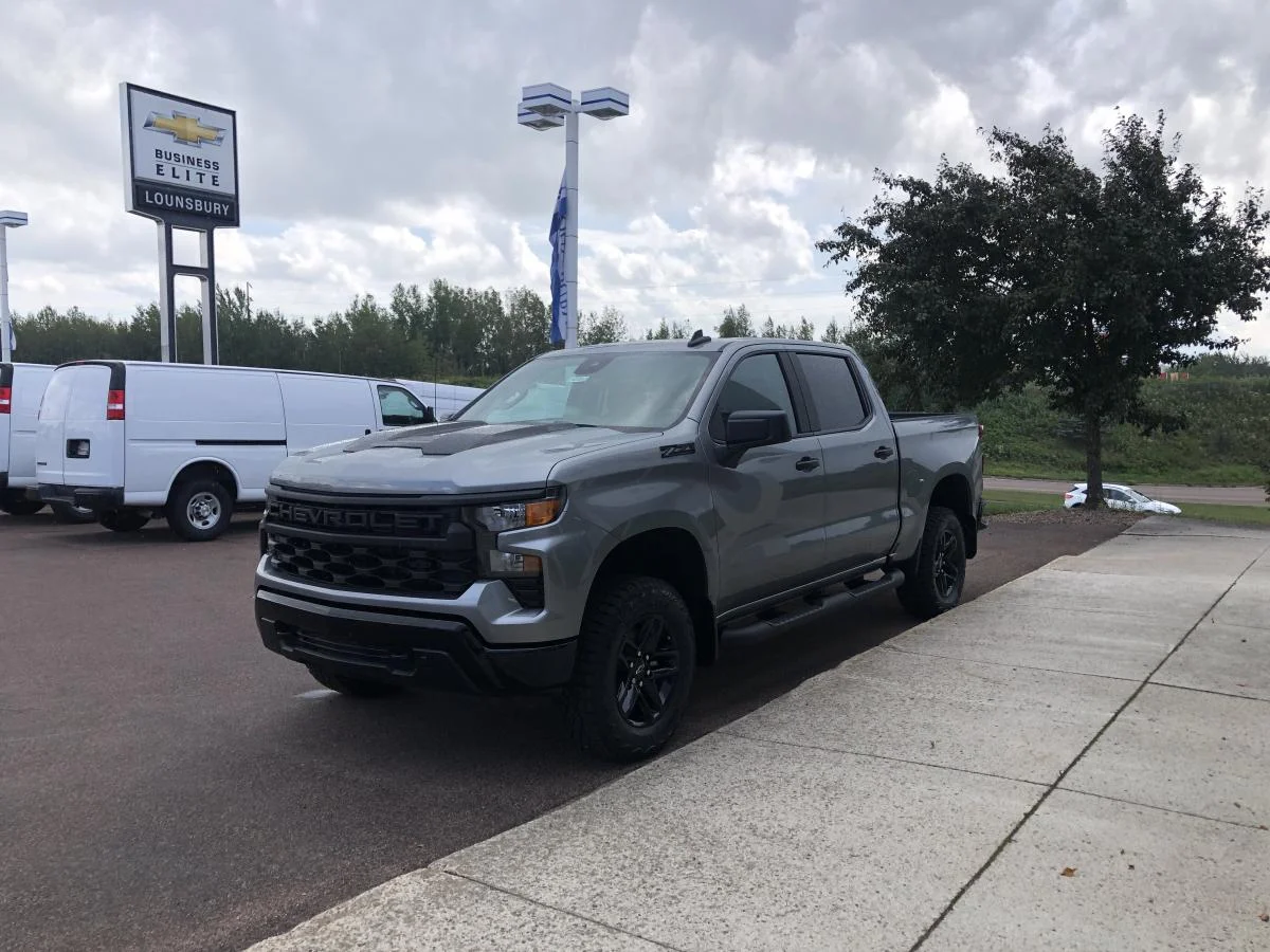 New 2026 Grey Chevrolet 4wd Crew Cab 147 image 5