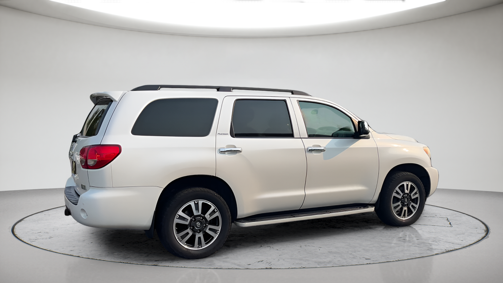 Used 2010 White Toyota Platinum image 4