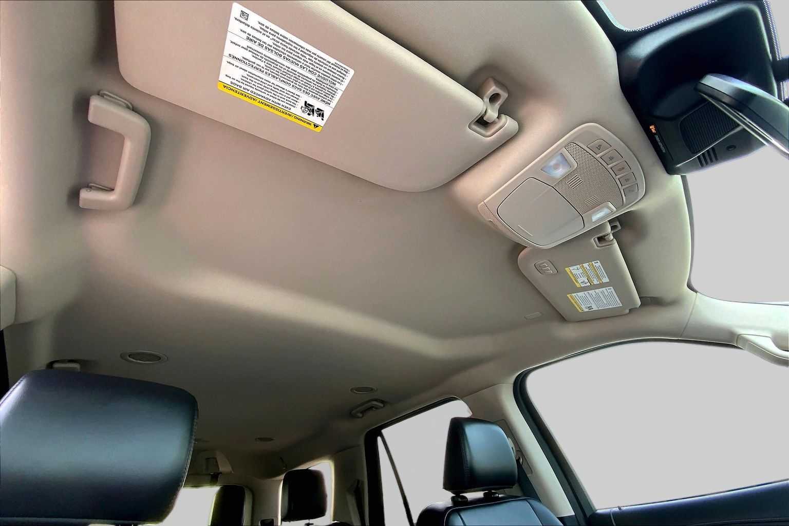 Used 2024 Star White Metallic Tri-Coat Ford XLT image 14