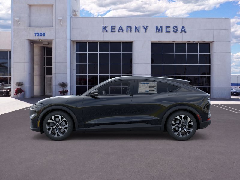 New 2026 Black Ford Select image 3