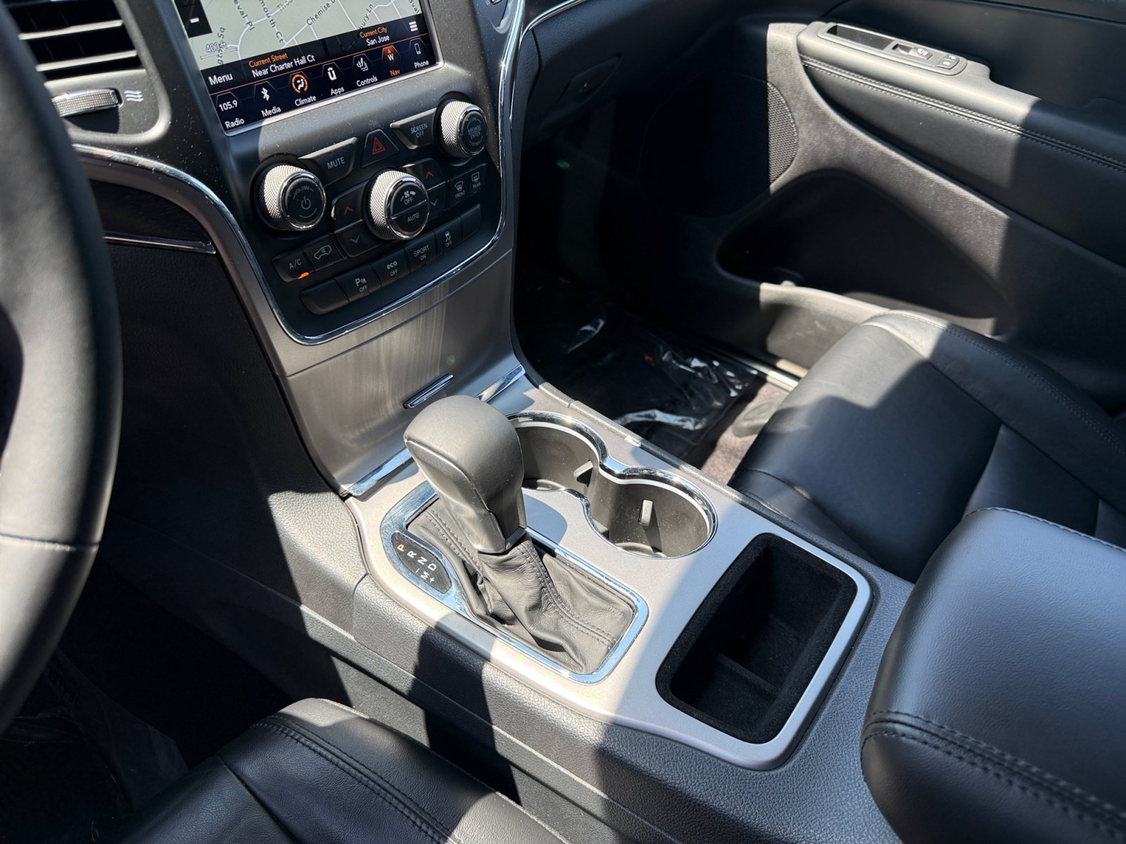 Used 2018 Crystal Metallic Jeep Limited image 13