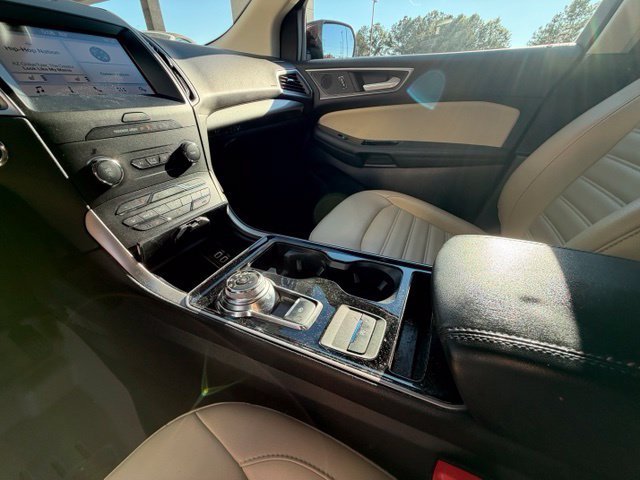 Used 2019 Red Ford SEL image 15