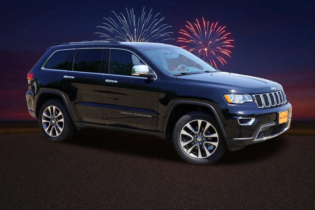 Certified Used 2018 Diamond Black Crystal Pearlcoat Jeep Limited image 2