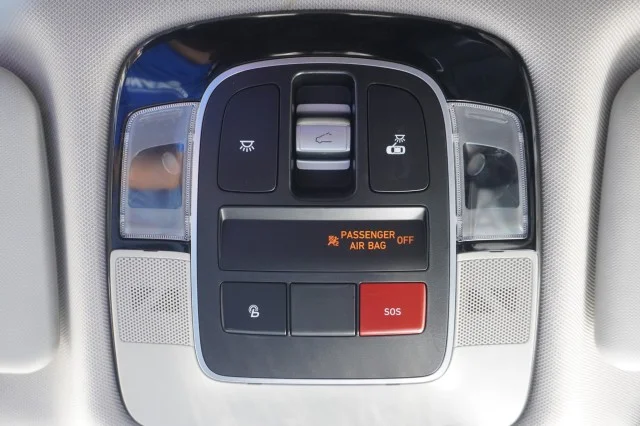 Used 2023  Hyundai Limited image 35