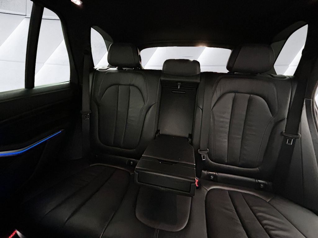 Used 2020 Black BMW sDrive40i image 18