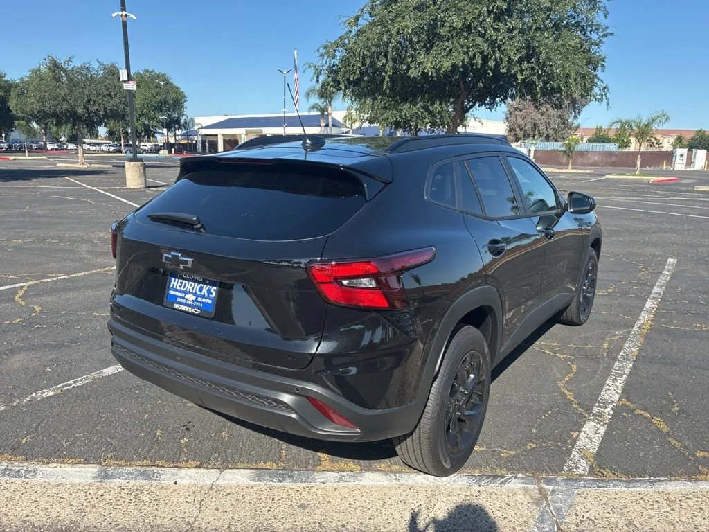 2026 Chevrolet Trax LT - Photo 3
