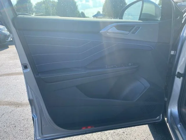 2025 Volkswagen Taos SEL - Photo 25