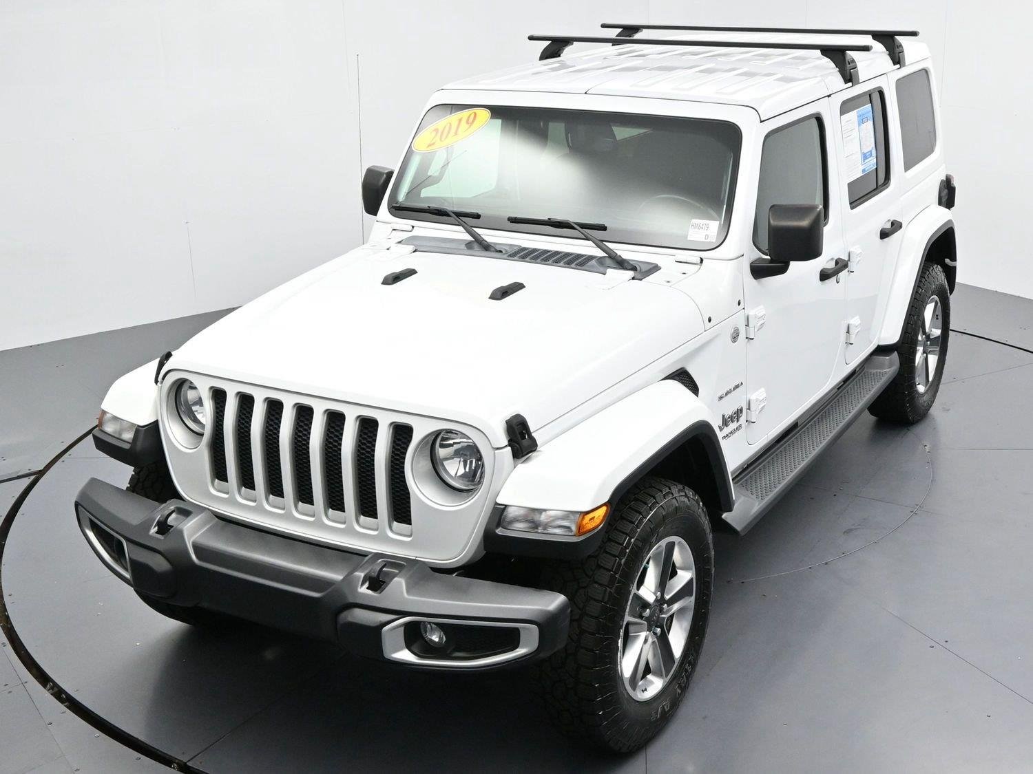 Used 2019 Bright White Clearcoat Jeep Sahara image 34