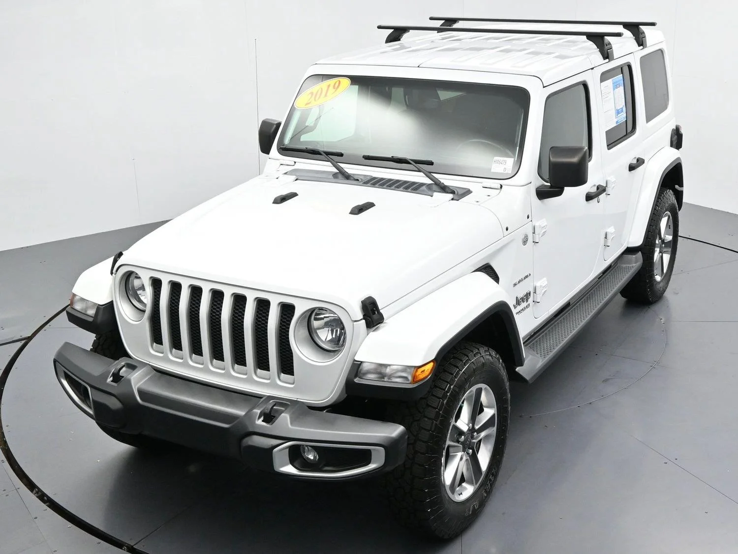 Used 2019 Bright White Clearcoat Jeep Sahara image 34