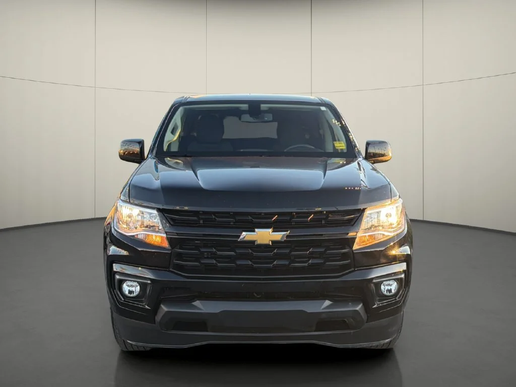 Used 2022 BLACK Chevrolet 2WD LT image 2