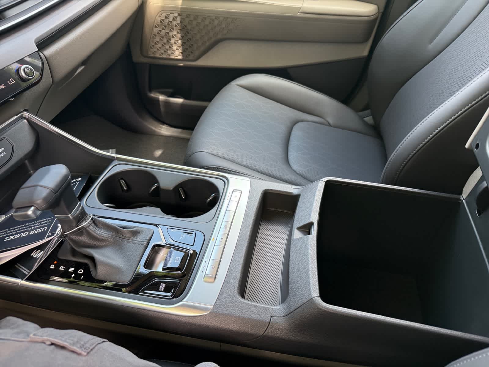 New 2026 AURORA BLACK PEARL Kia EX image 18