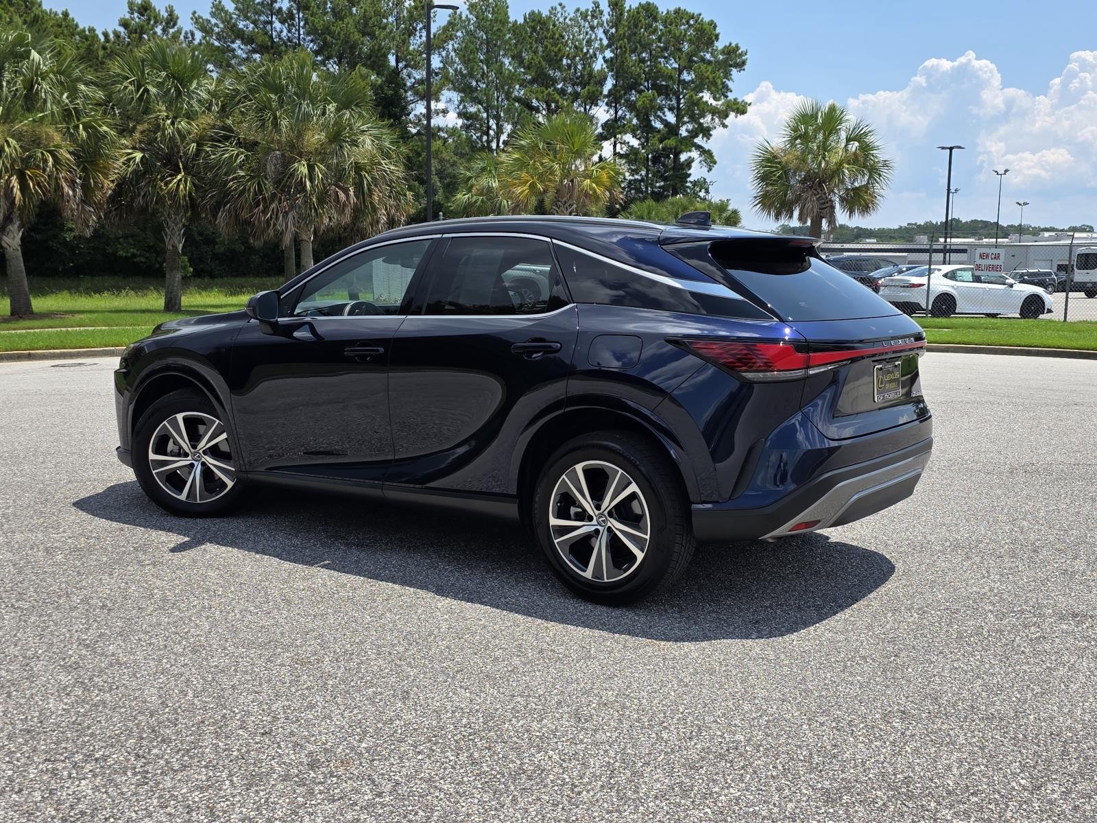 Certified Used 2025 Mica Lexus 350 Premium image 4