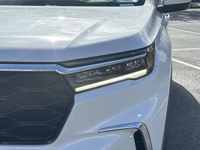 Used 2024 White Honda Touring image 10