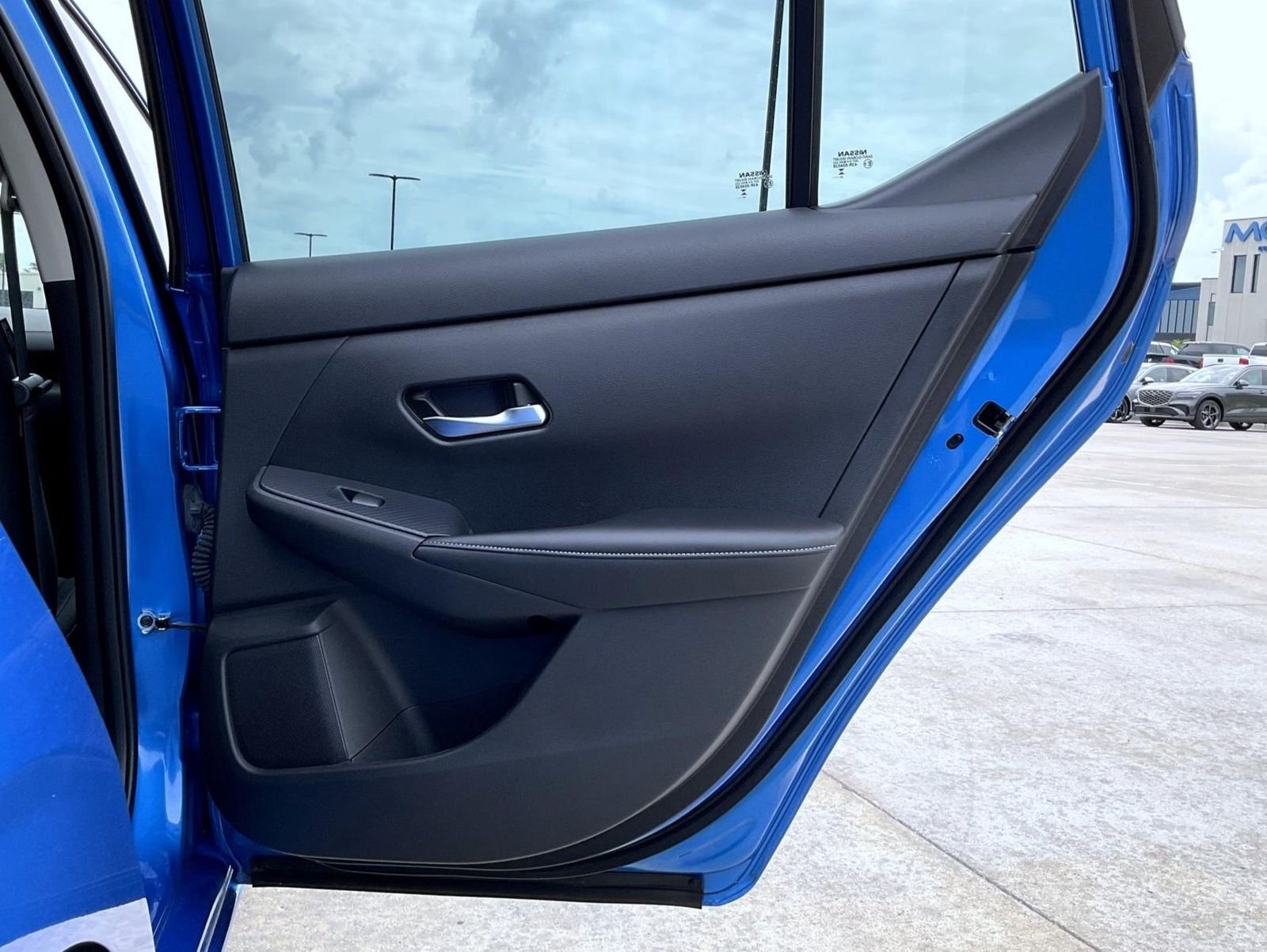 Used 2023 Blue Nissan SV image 18