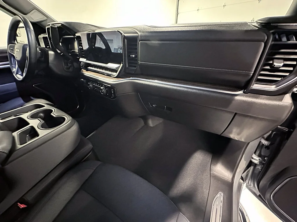 Used 2023 STERLING GRAY METALLIC Chevrolet LT image 27