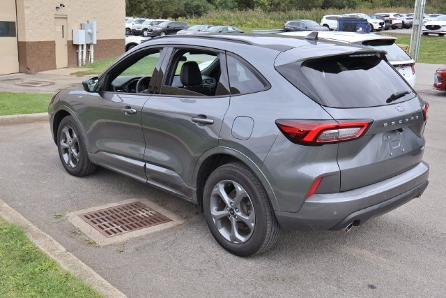 Used 2023 Gray Metallic Ford ST-Line image 3