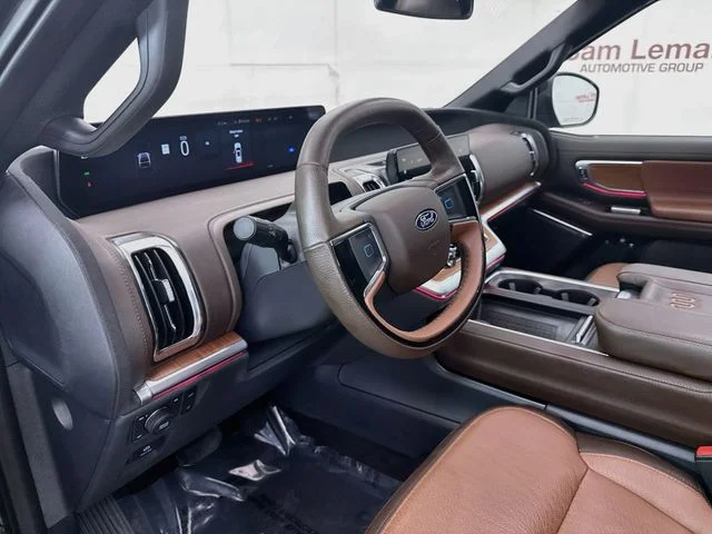 Used 2025 Gray Metallic Ford King Ranch image 9