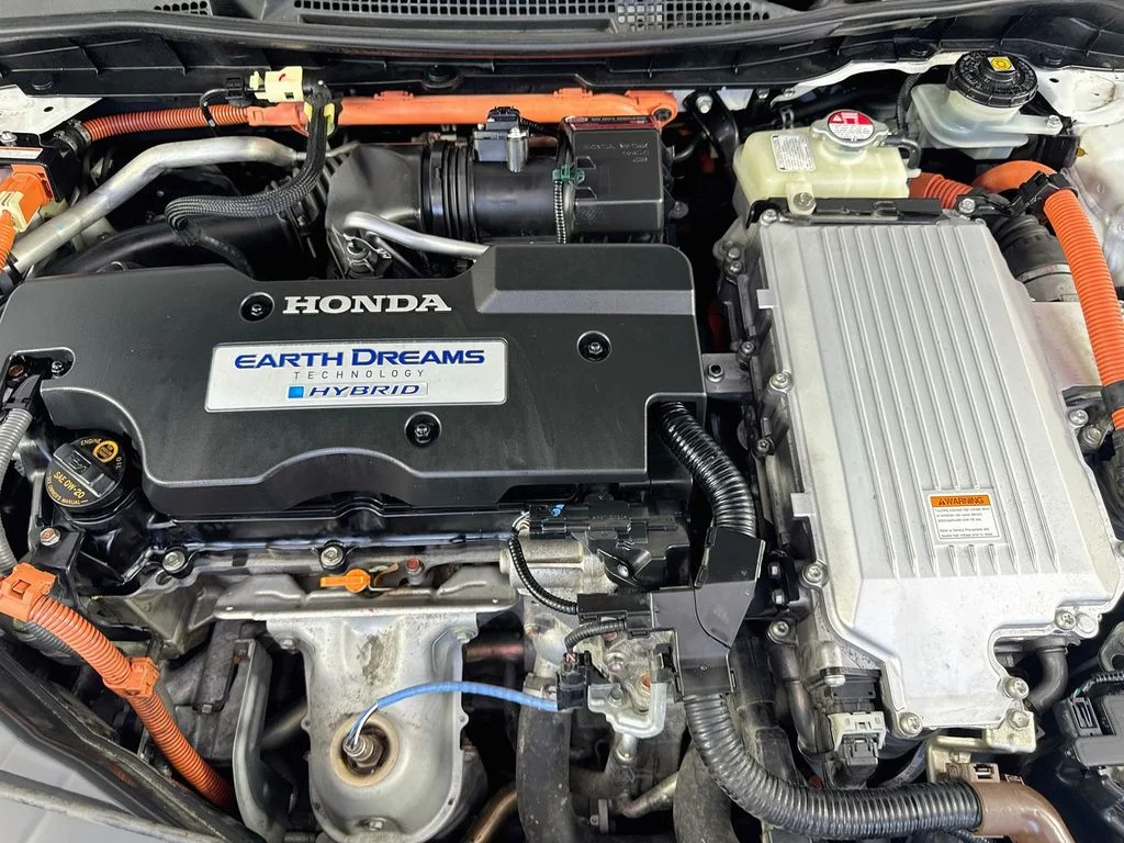 Used 2015 White Honda Touring image 39