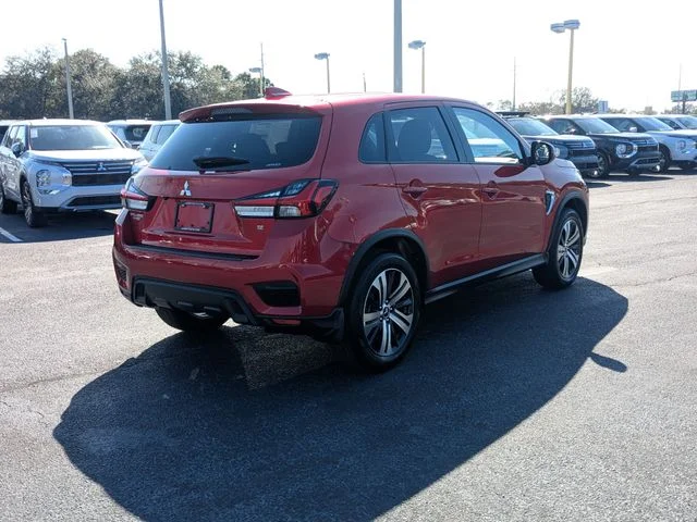 New 2027 Red Mitsubishi SE image 6