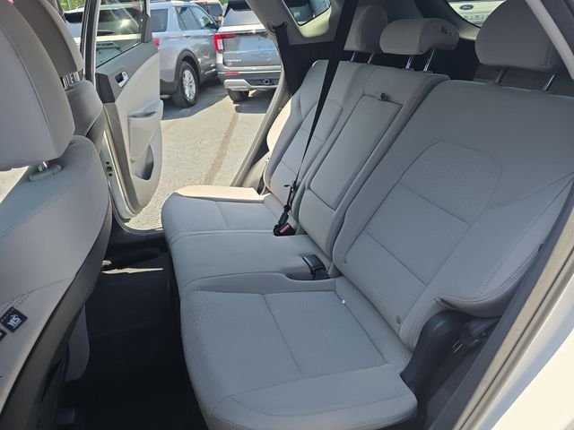 Used 2019 White Hyundai SE image 14
