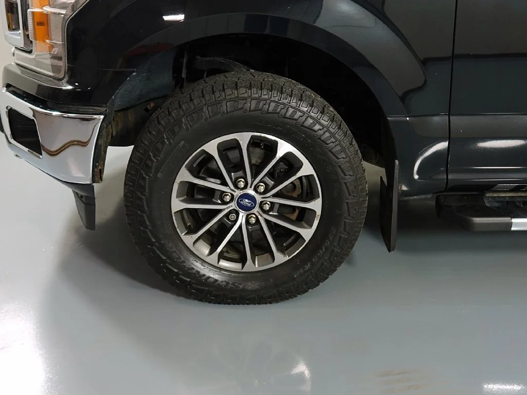 Used 2019 Black Ford XLT image 8