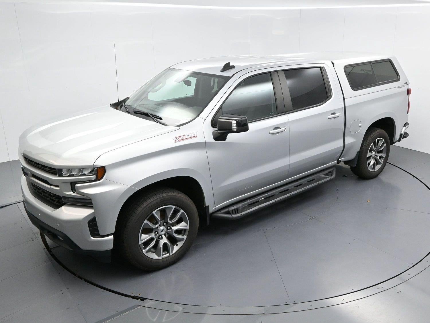 Used 2020 SILVER ICE METALLIC Chevrolet RST image 39