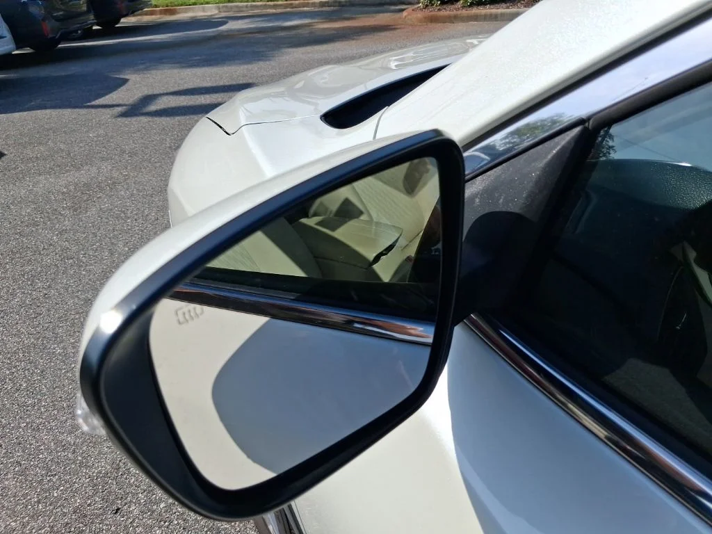 Used 2018 White Nissan SV image 17