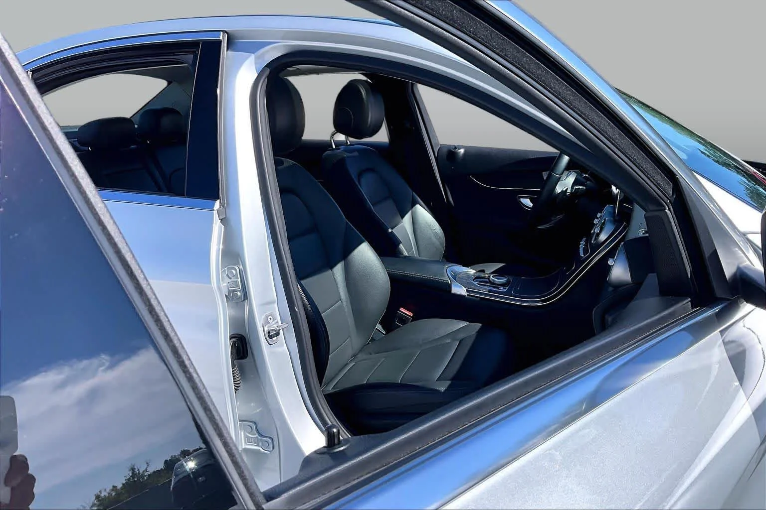 Used 2020 Iridium Silver Metallic Mercedes-Benz C 300 image 9