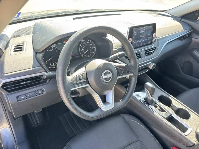 Used 2025 Gray Nissan 2.5 SV image 30