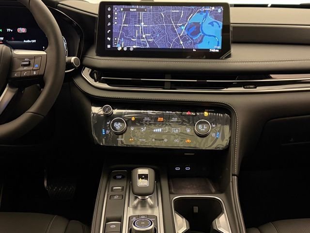 New 2026 MINERAL BLACK INFINITI Luxe FWD image 29