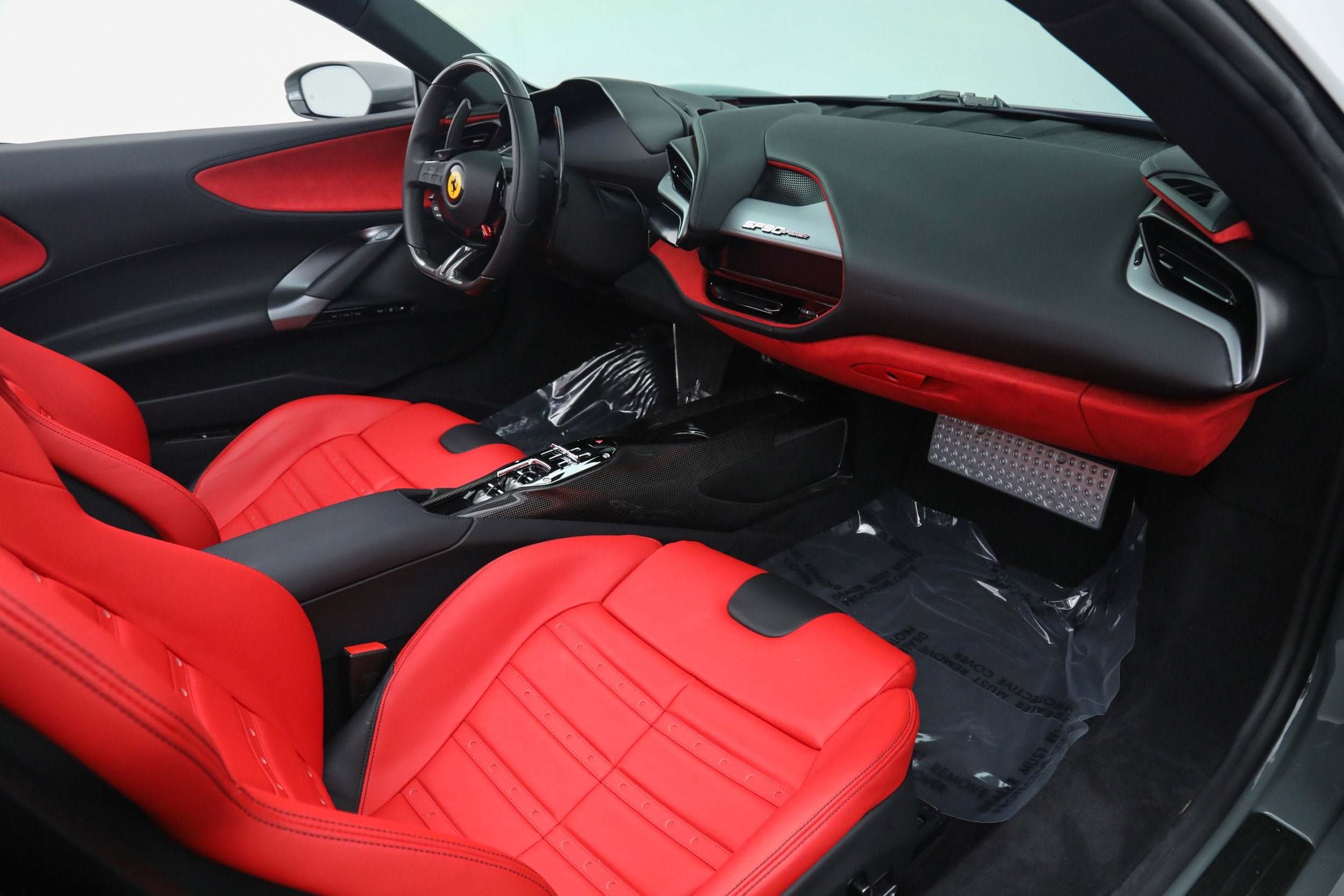 Certified Used 2025 Grigio Medio Ferrari  image 20