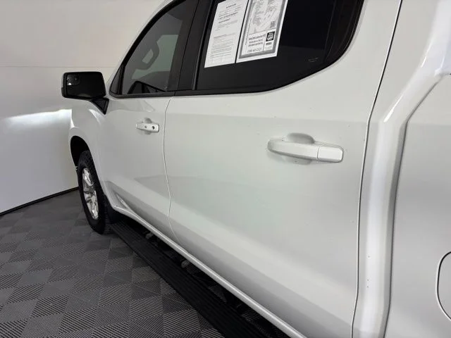 Used 2024 White Chevrolet LT image 10