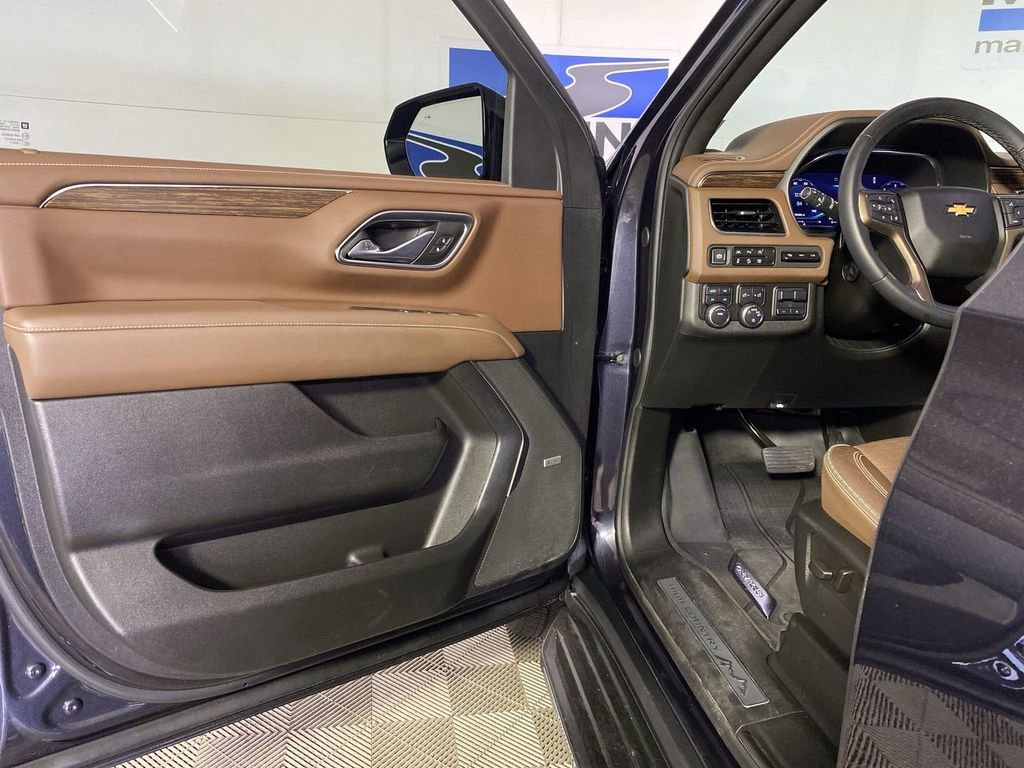 Used 2024 Dark Ash Metallic Chevrolet High Country image 29