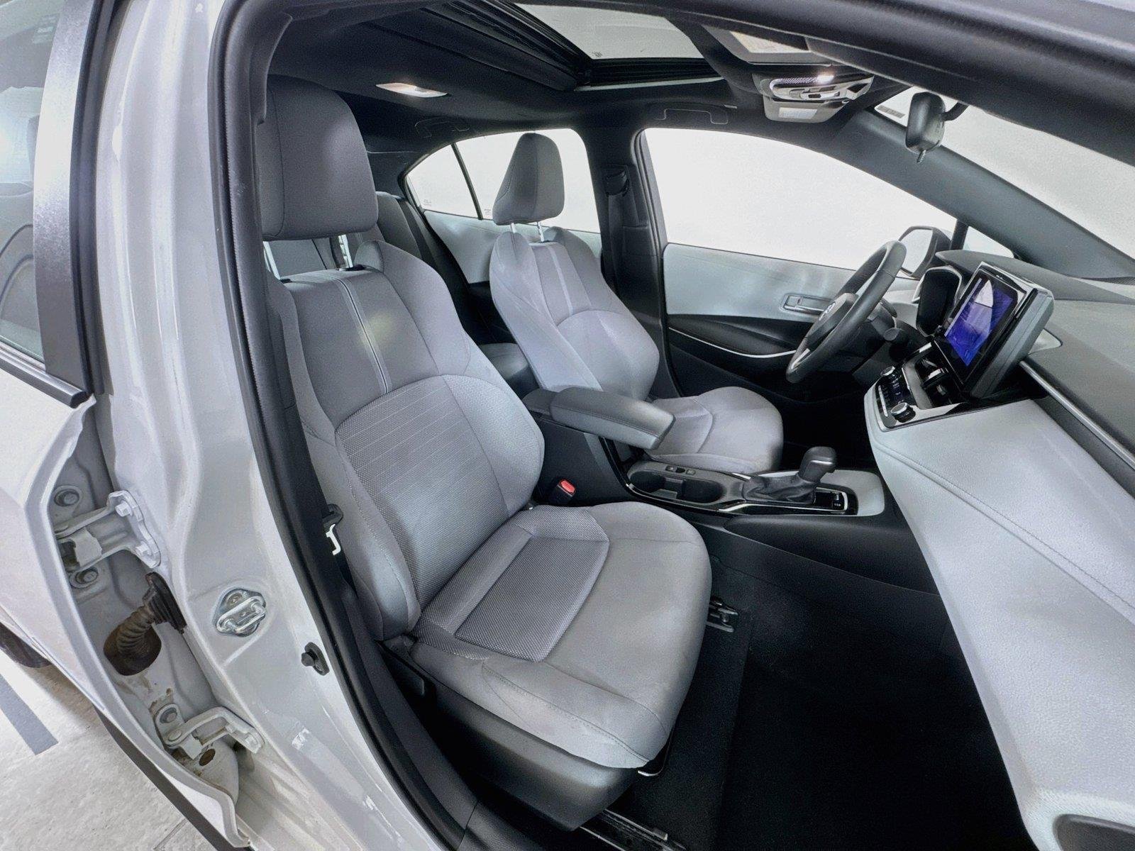Used 2024 Ice Cap Toyota SE image 27