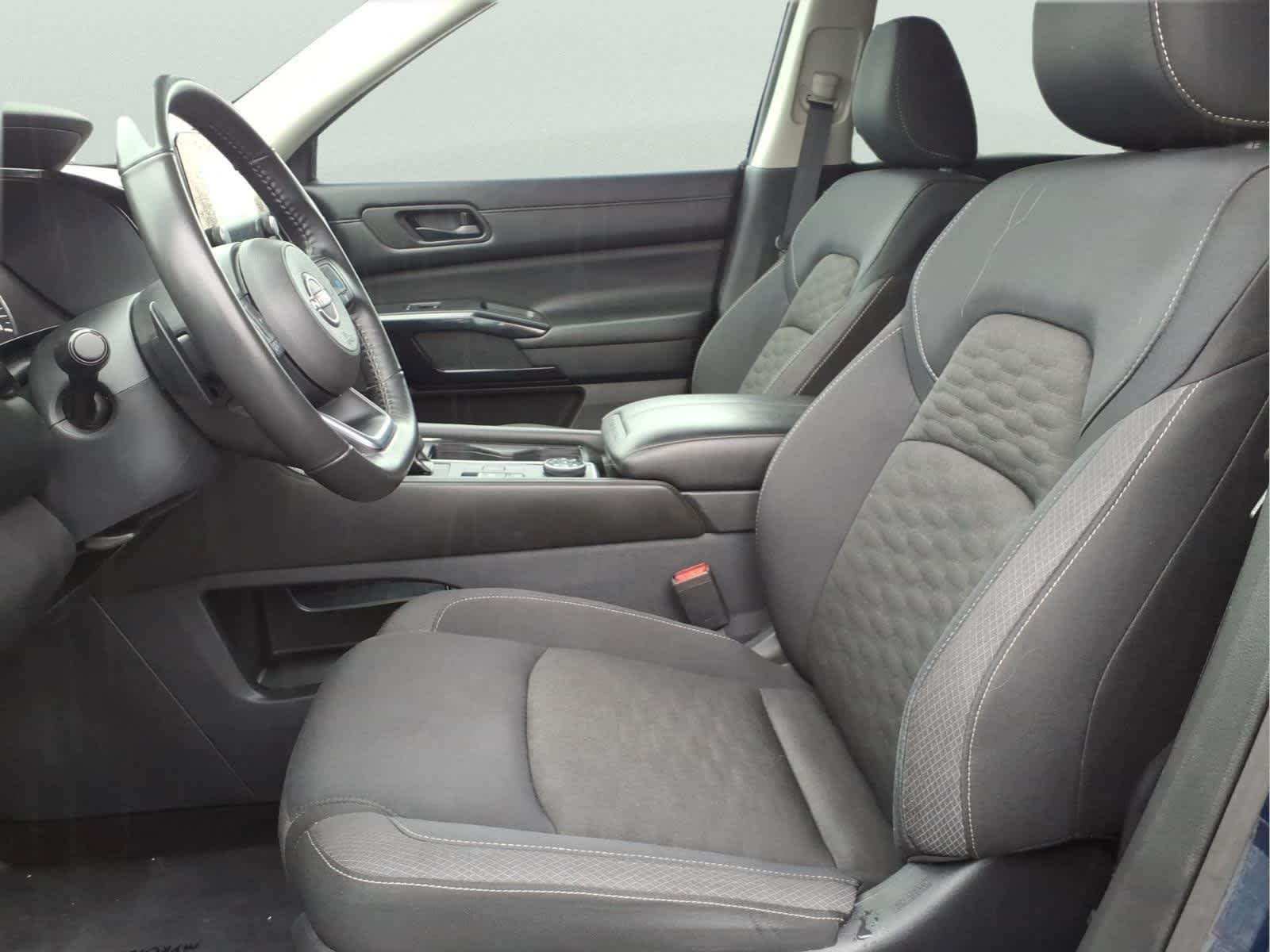 Used 2024 Deep Ocean Blue Pearl Nissan SV image 15