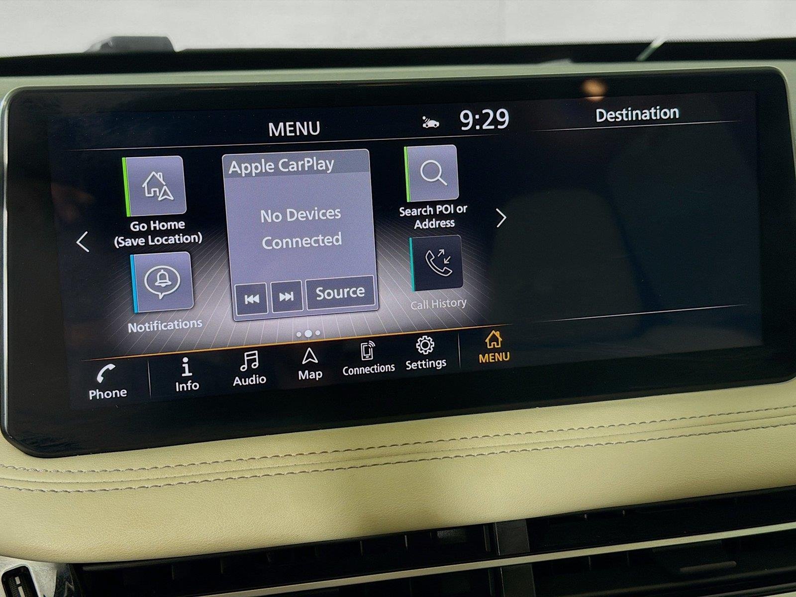 Used 2023 Majestic White INFINITI LUXE image 19