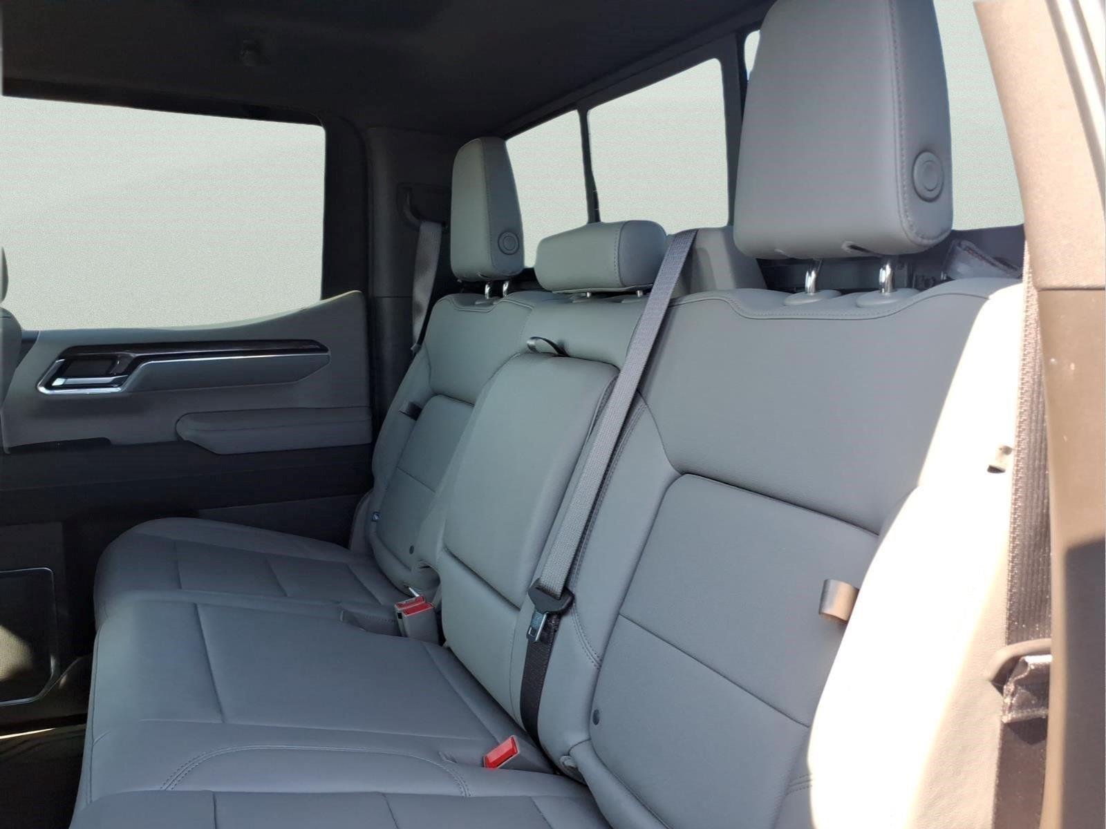2024 Chevrolet Silverado 1500 LTZ - Photo 15