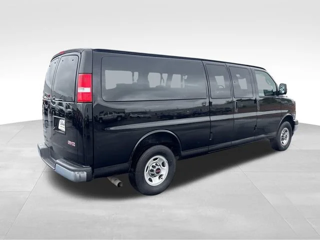 Used 2025 Onyx Black GMC LT image 6