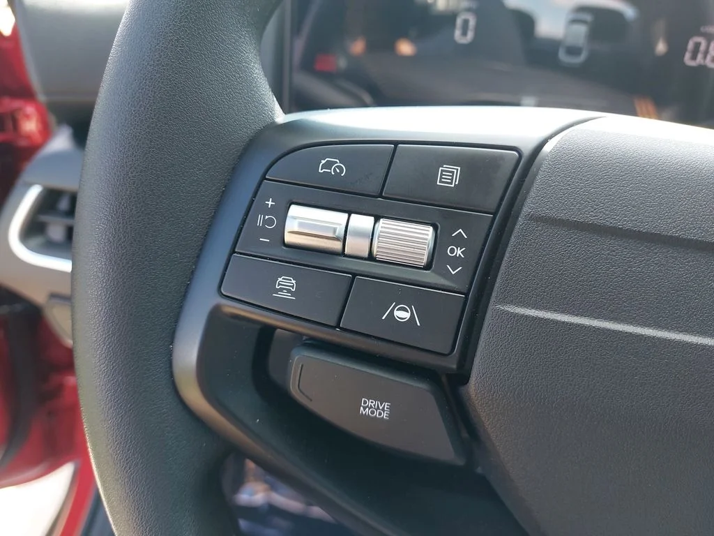 Used 2025 Red Kia LXS image 16