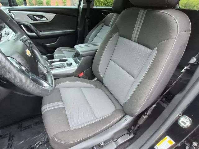 Used 2025 Black Chevrolet LT image 27
