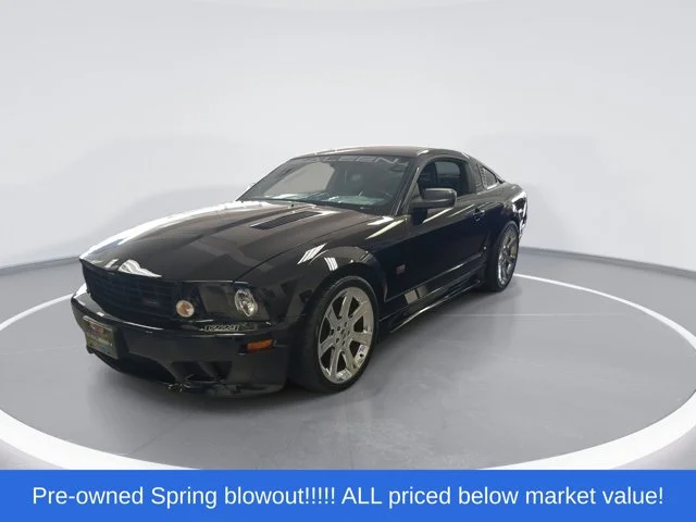 Used 2005 Black Ford GT Premium image 5