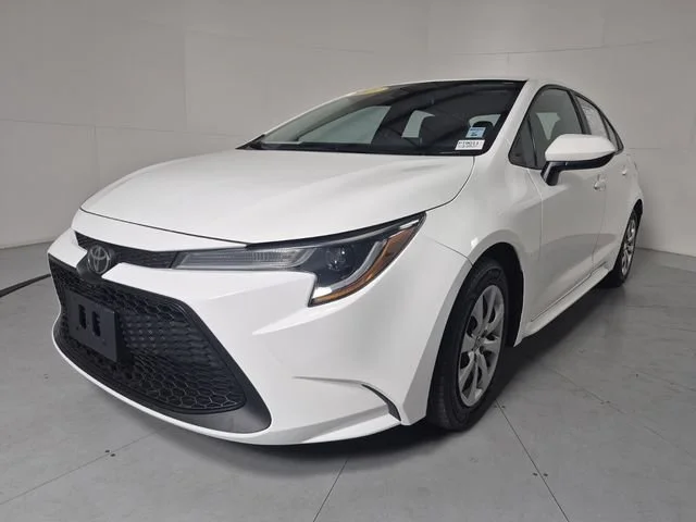 2021 Toyota Corolla LE - Photo 1