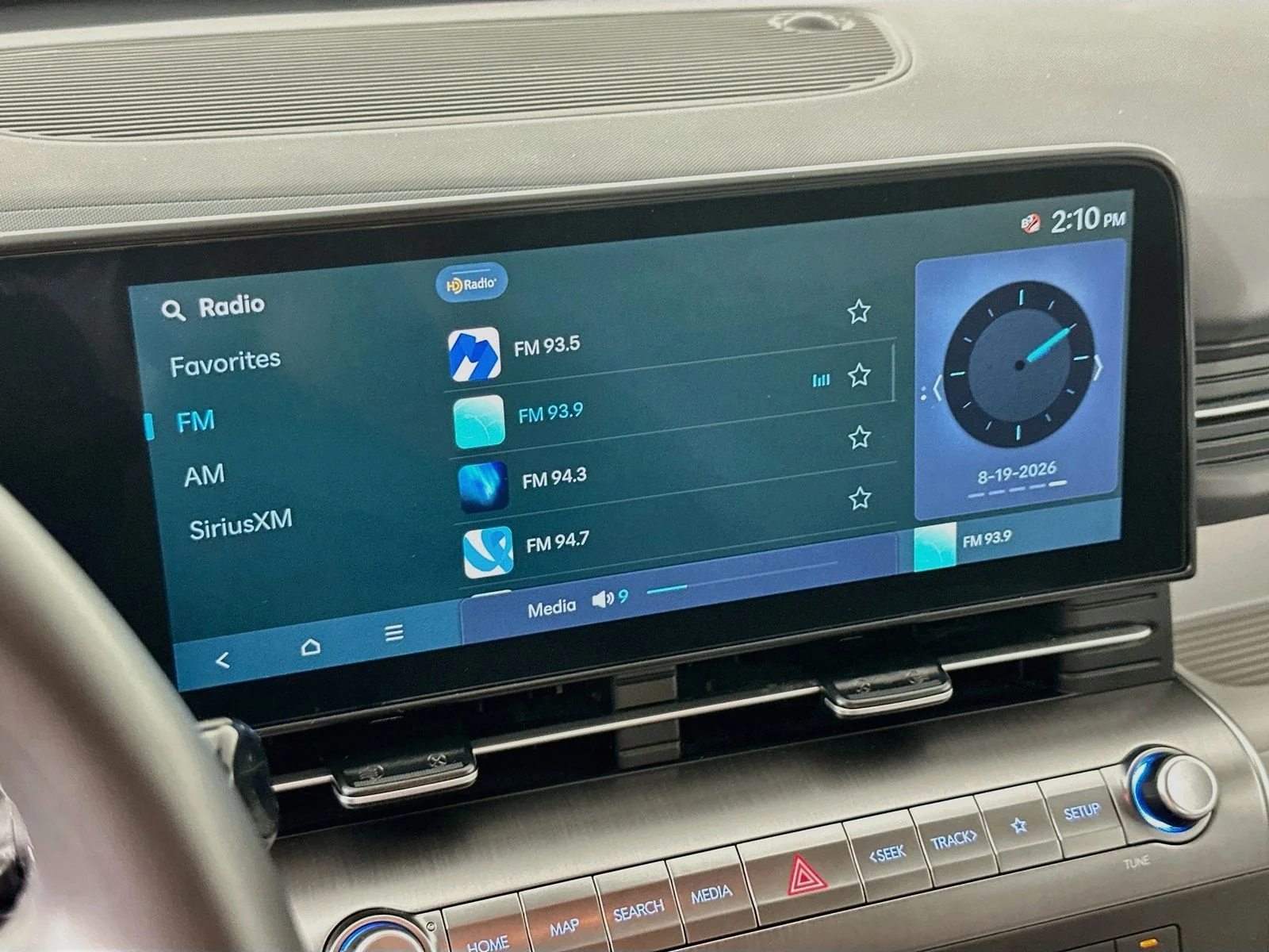 Used 2025 Atlas White Hyundai SEL image 15