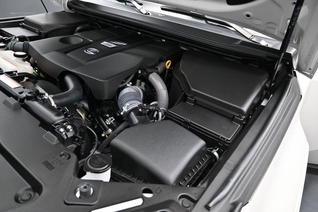 Used 2024 White Lexus 550 Premium image 49