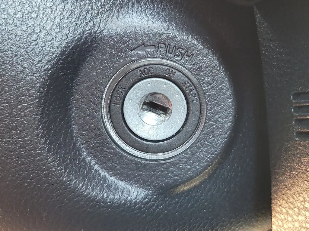 2020 Toyota Tacoma SR - Photo 9