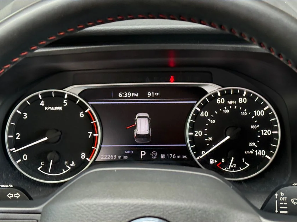 Used 2025 White Nissan Rock Creek image 14