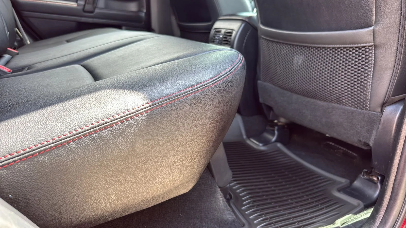 Used 2021 Red Toyota Venture image 26